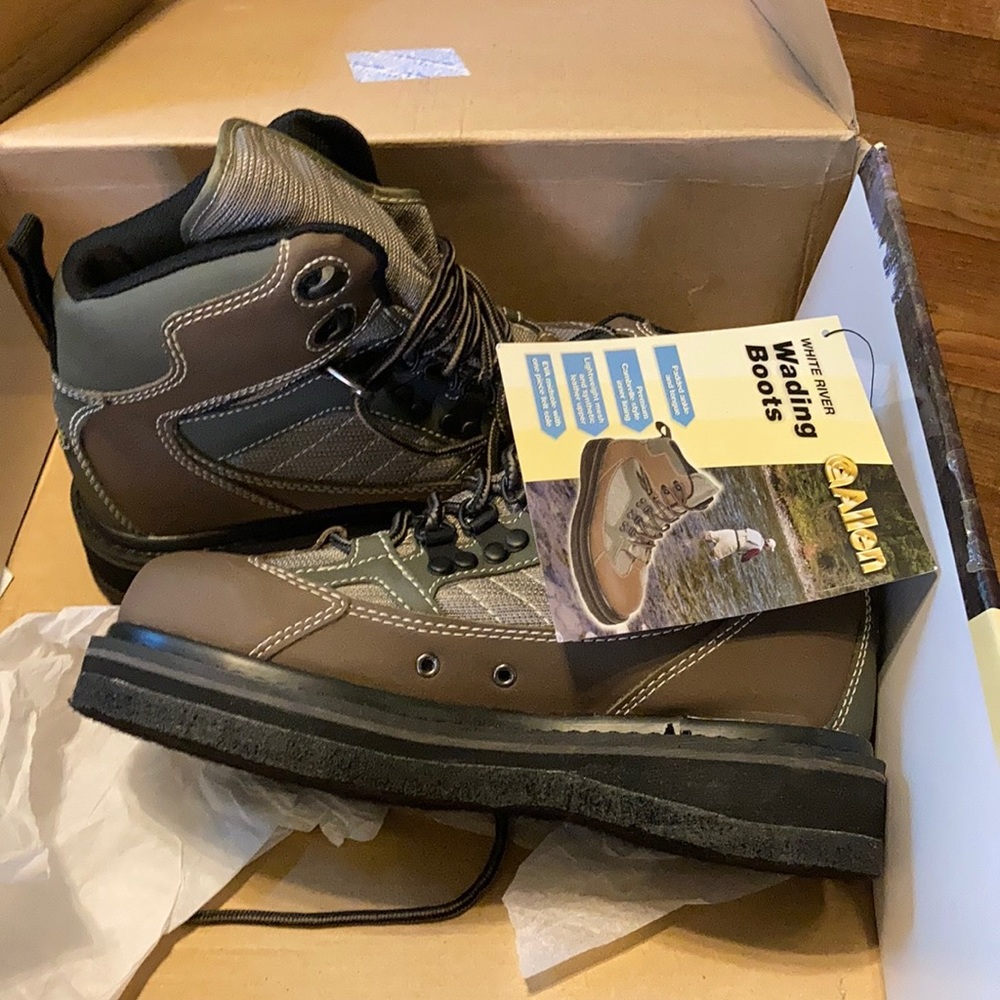 Allen wading boots size 5 NWT